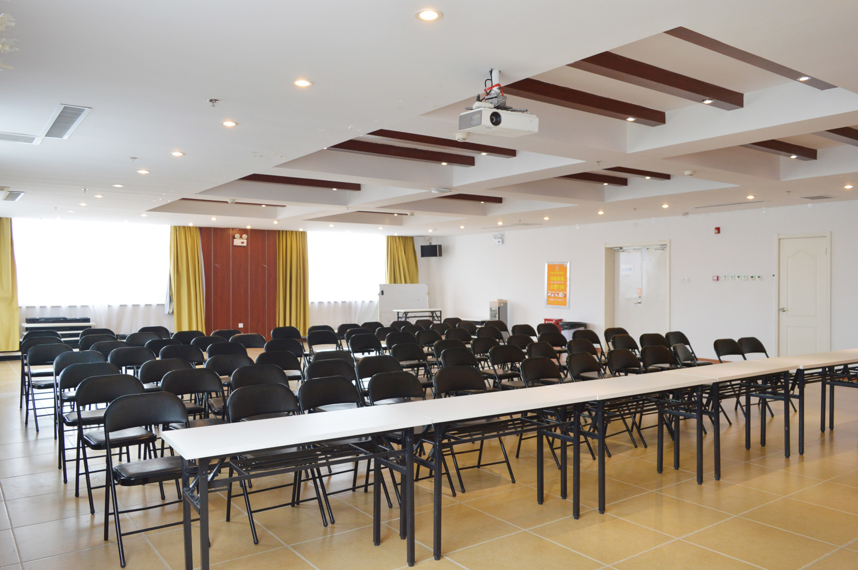 Homeinn Selected Hotel (Shijiazhuang Jinzhou Railway Station Zhongxing Road) 3*
