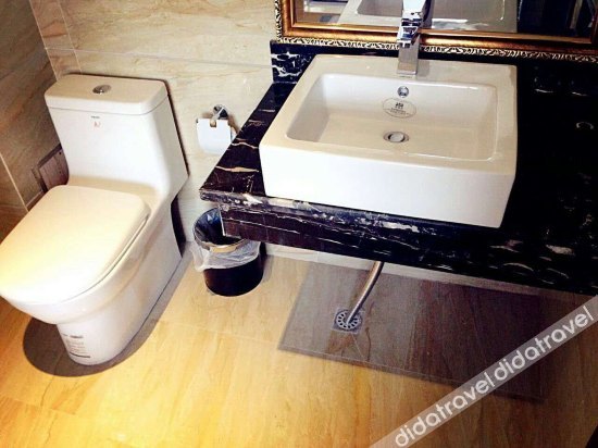 Nanxun Impression Theme Hotel 2*
