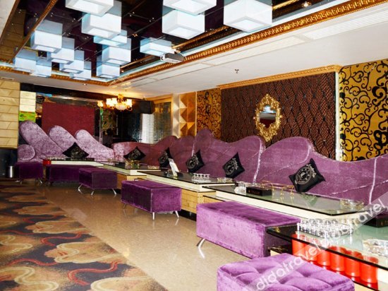Jin Cheng Internationa Hotel 3*