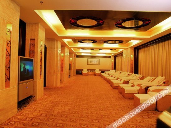 Jin Cheng Internationa Hotel 3*