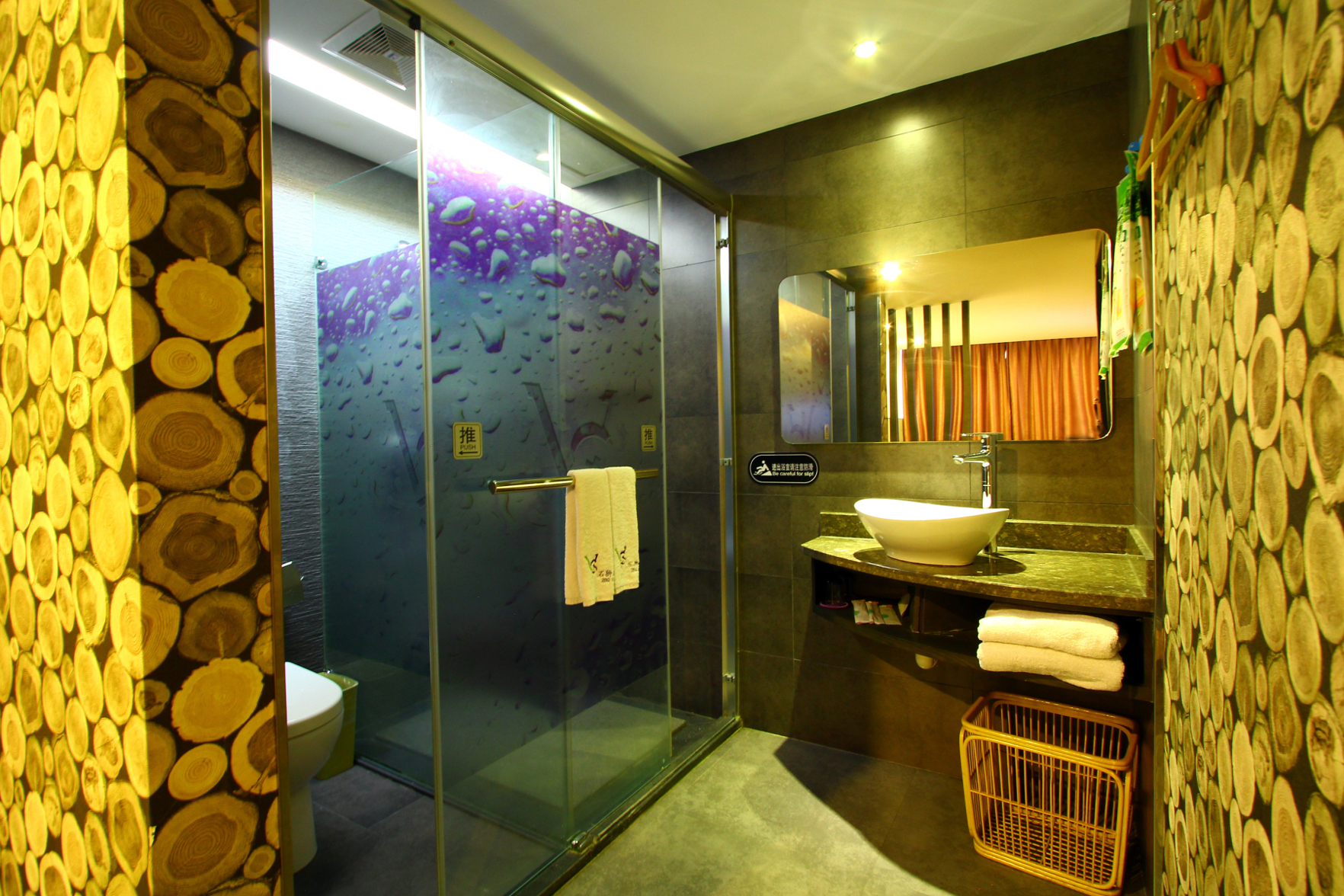 Booz Hotel (Shishi Dehui Plaza) 2*