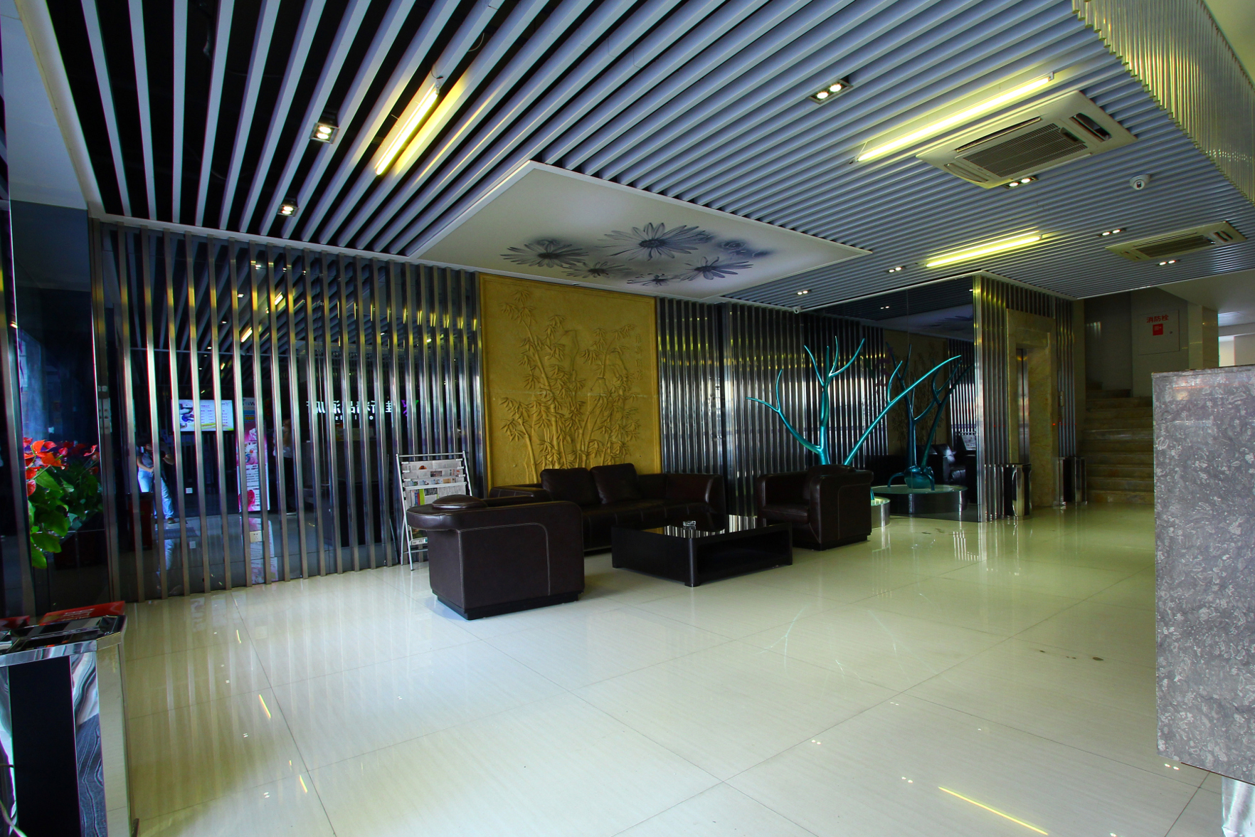 Booz Hotel (Shishi Dehui Plaza) 2*