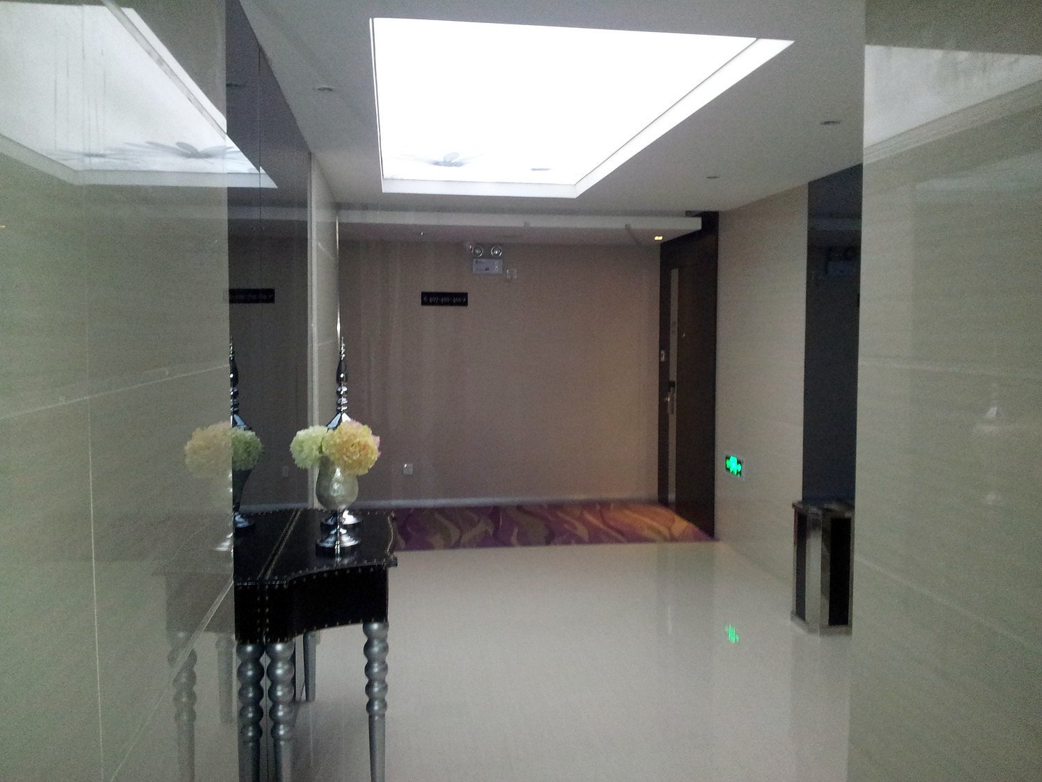 Booz Hotel (Shishi Dehui Plaza) 2*