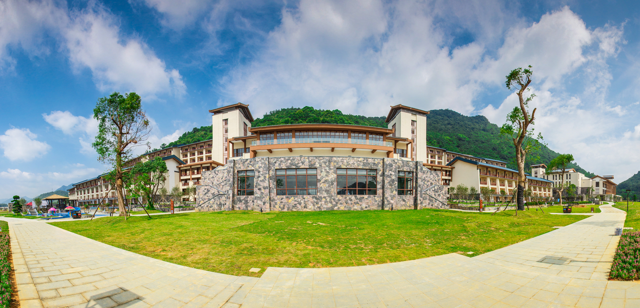 BJG Swan Lake Hot Spring Hotel 5*