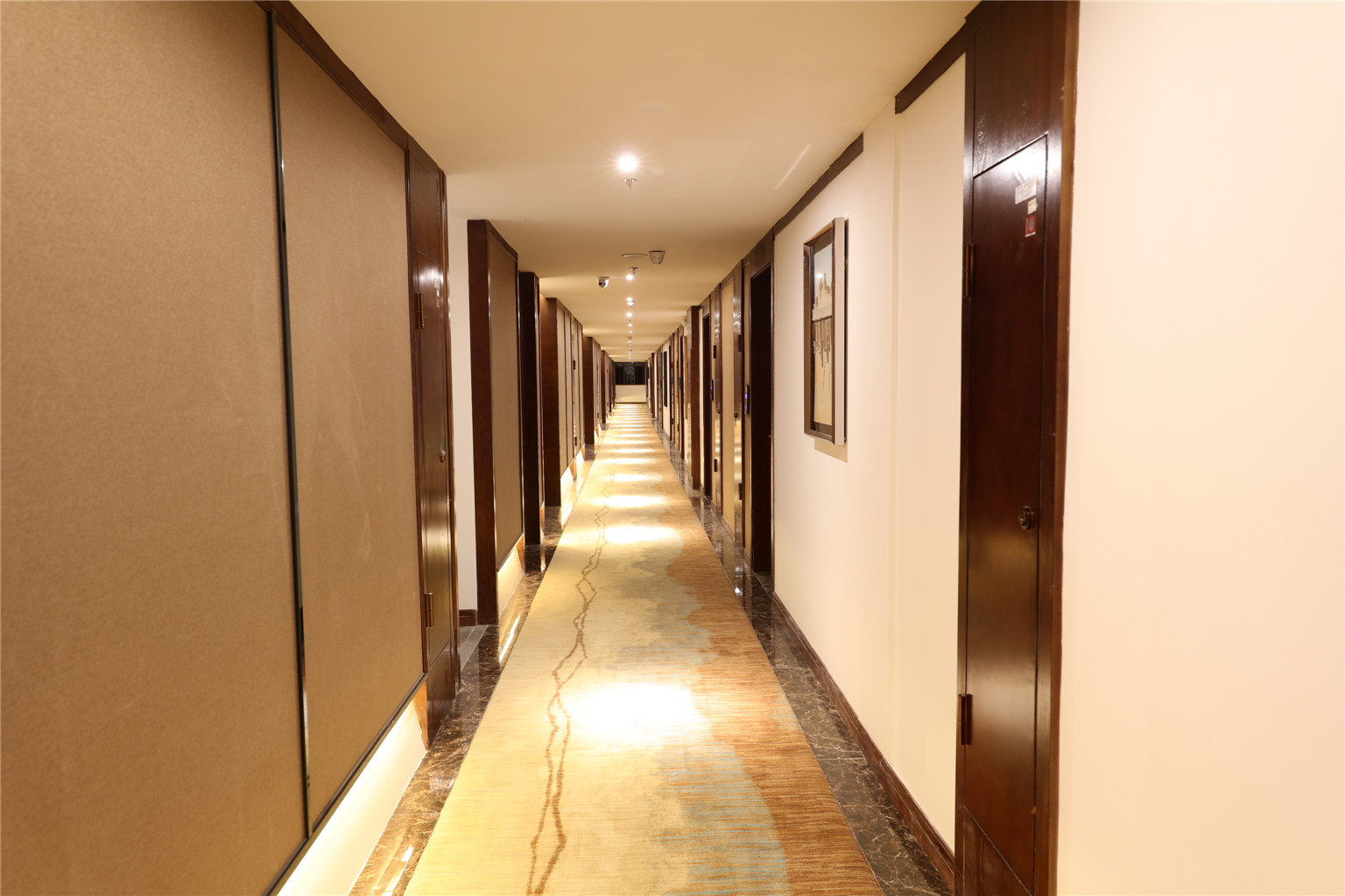 Super 8 Hotel (Nanning Long'an High-speed Railway Station) 2*