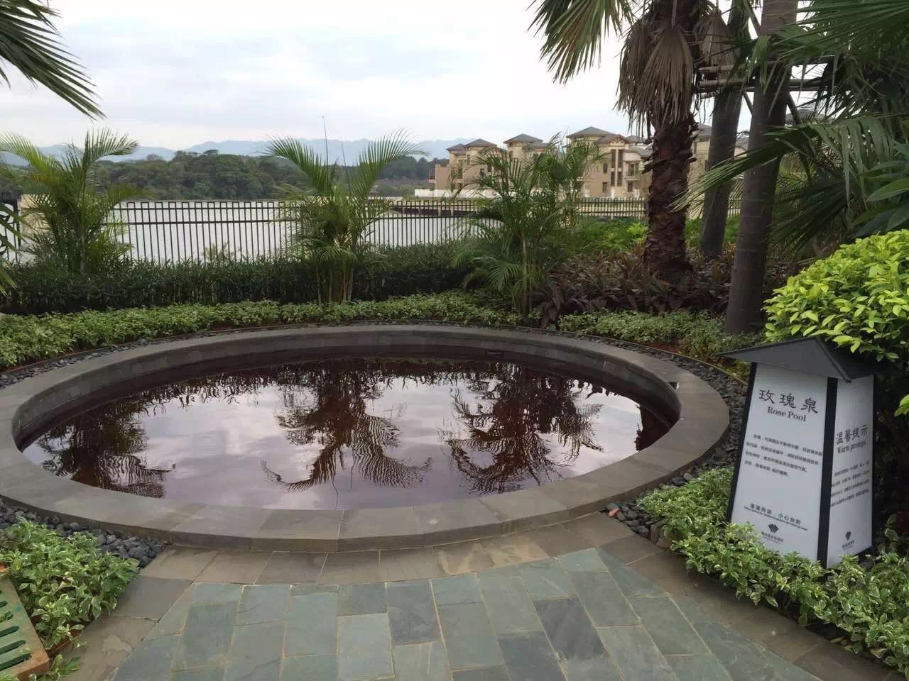 Baodun Lake Hushan Hot Spring Resort 5*