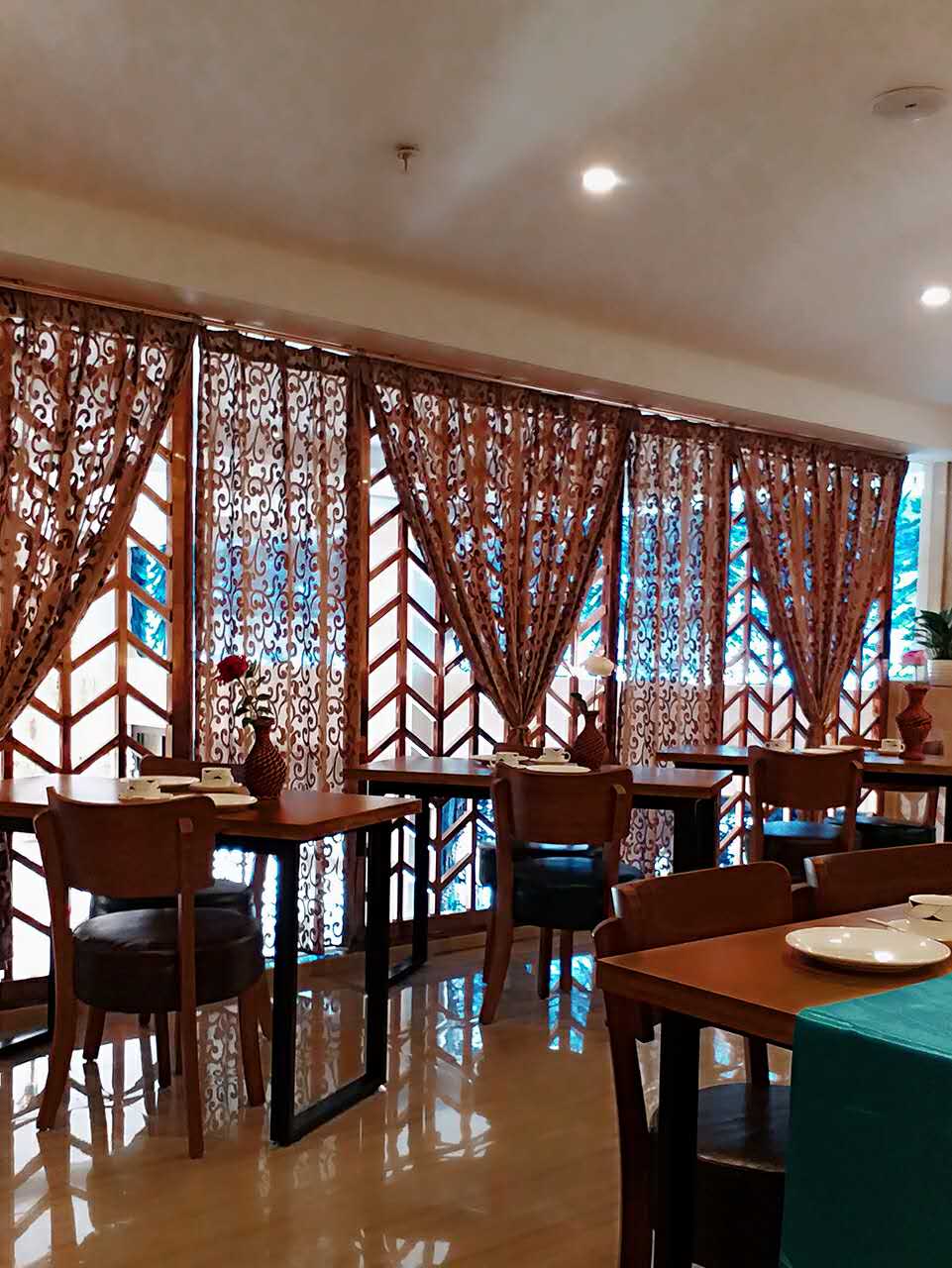 Jun Yi Hotel 3*