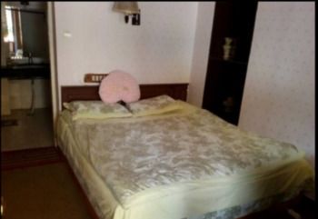 Wolong Inn 2*