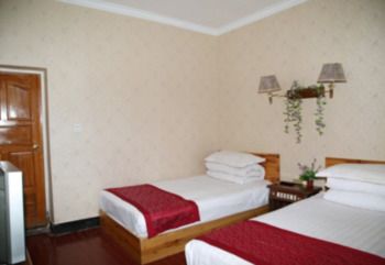 Wolong Inn 2*