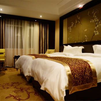 Osslin Hotel 3*