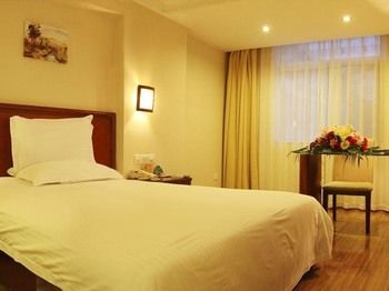 GreenTree Inn Nanning Langdong Hotel 2*