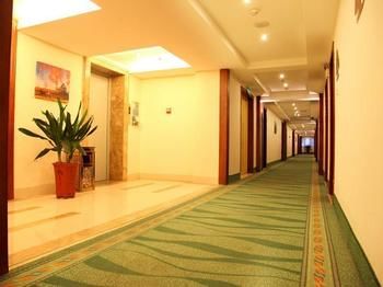 GreenTree Inn Nanning Langdong Hotel 2*