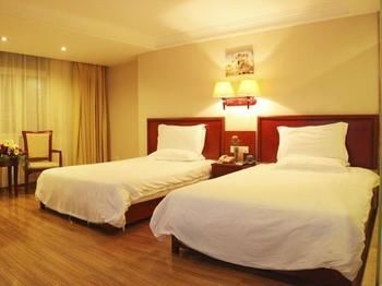 GreenTree Inn Nanning Langdong Hotel 2*