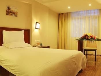GreenTree Inn Nanning Langdong Hotel 2*