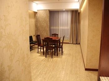GreenTree Inn Nantong Tongzhou Shiji Avenue Jianghaihuangdu Express Ho 2*