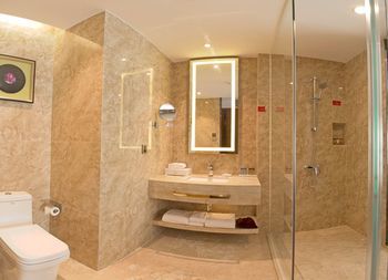 Zhuhai Meiqiu Fino Hotel (Qianshan Huanyucheng Branch) 4*