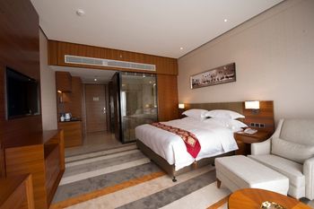 Zhuhai Meiqiu Fino Hotel (Qianshan Huanyucheng Branch) 4*