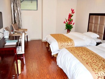 GreenTree Inn (Yancheng West Passenger Station Damagou Ecological Park ) 2*