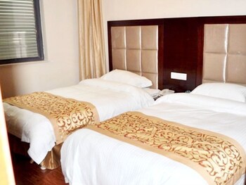 GreenTree Inn (Yancheng West Passenger Station Damagou Ecological Park ) 2*