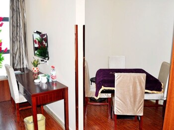 GreenTree Inn (Yancheng West Passenger Station Damagou Ecological Park ) 2*