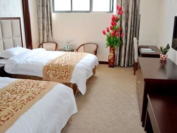 GreenTree Inn (Yancheng West Passenger Station Damagou Ecological Park ) 2*