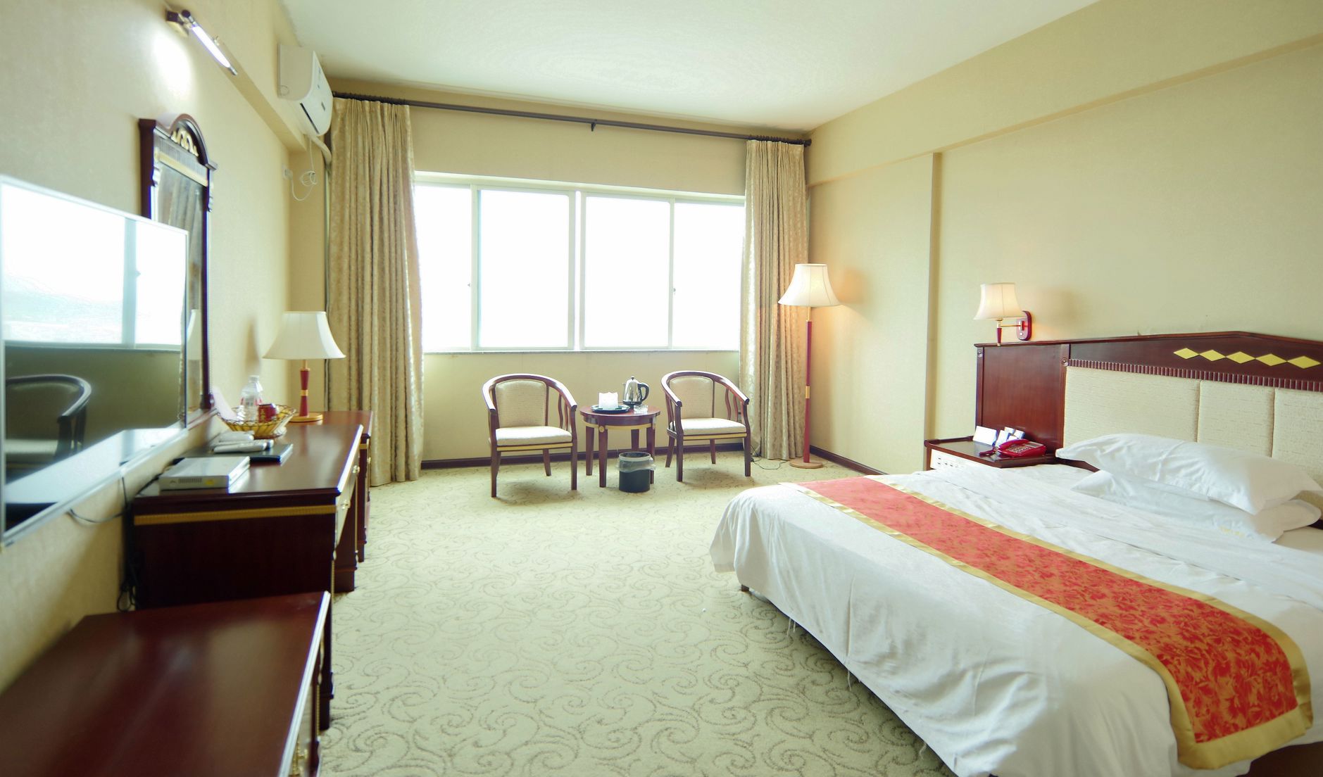 Baoshu Boyue Hotel 2*