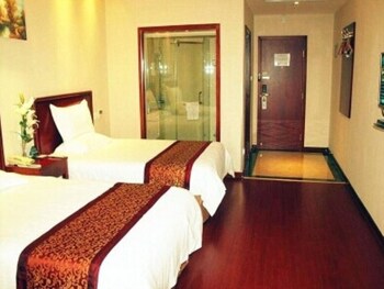 GreenTree Inn Yancheng Dongtai Jianggang Yingbin Road Gangcheng Avenue 2*