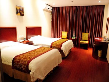 GreenTree Inn Yancheng Dongtai Jianggang Yingbin Road Gangcheng Avenue 2*