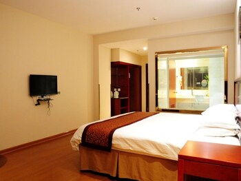 GreenTree Inn Yancheng Dongtai Jianggang Yingbin Road Gangcheng Avenue 2*