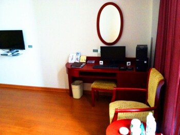 GreenTree Inn Yancheng Dongtai Jianggang Yingbin Road Gangcheng Avenue 2*