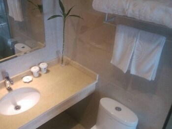 GreenTree Inn Yancheng Dongtai Jianggang Yingbin Road Gangcheng Avenue 2*