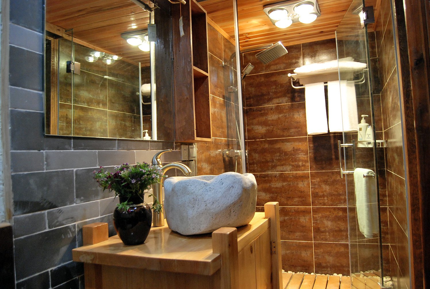 Cabin 7 Inn 3*