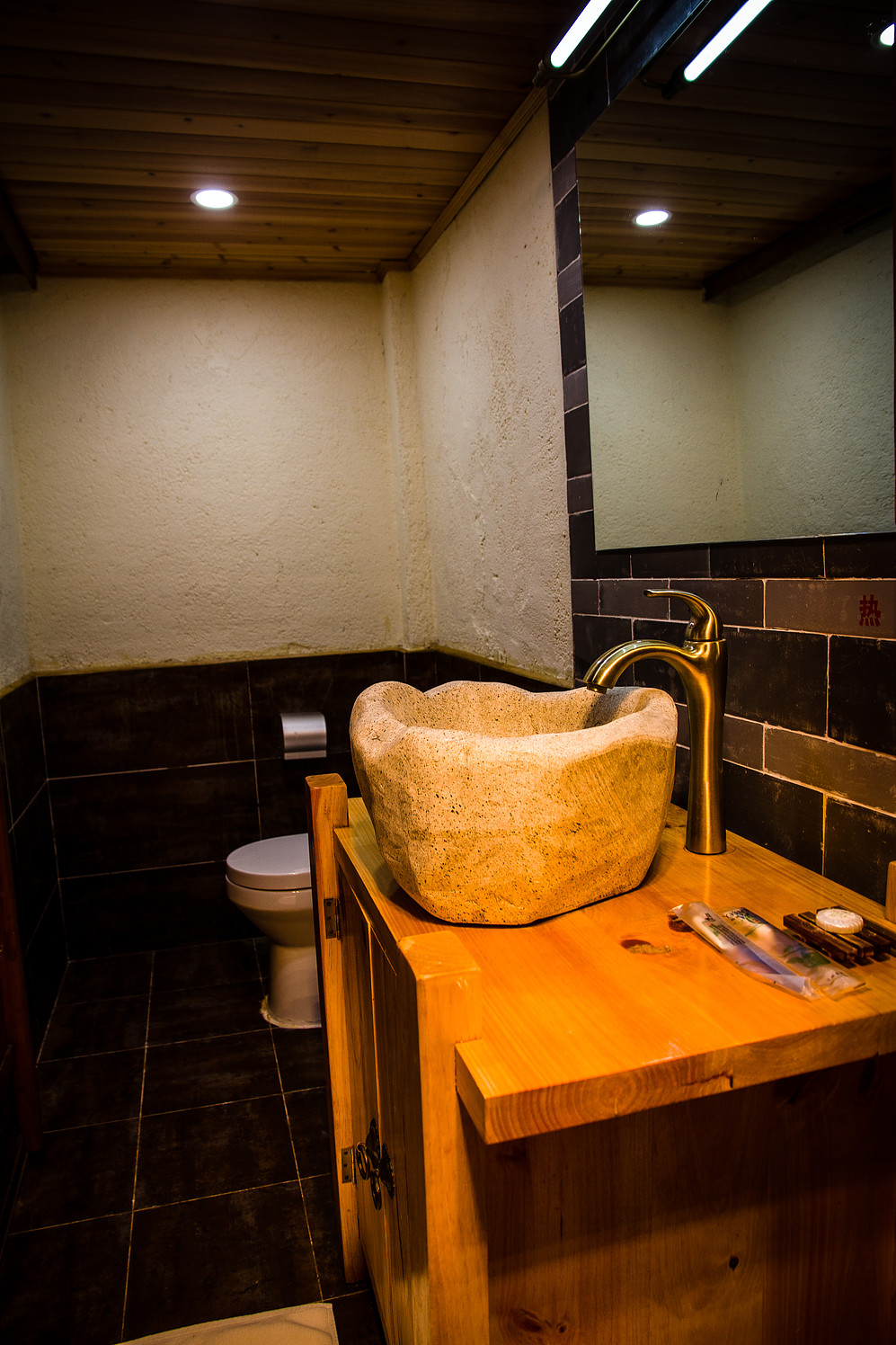 Cabin 7 Inn 3*