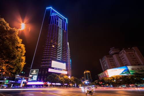 BaiLing Nicesoe Hotel (Guiyang Spray Pool Zilinan) 0*
