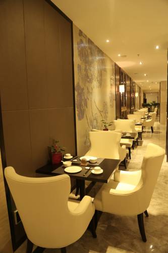 BaiLing Nicesoe Hotel (Guiyang Spray Pool Zilinan) 0*