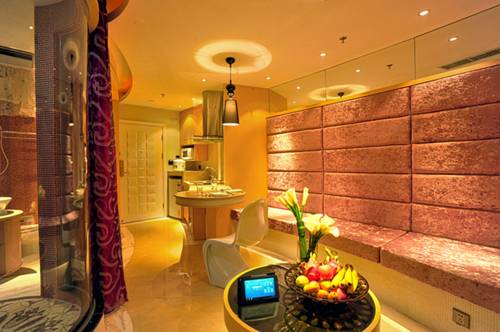 BaiLing Nicesoe Hotel (Guiyang Spray Pool Zilinan) 0*