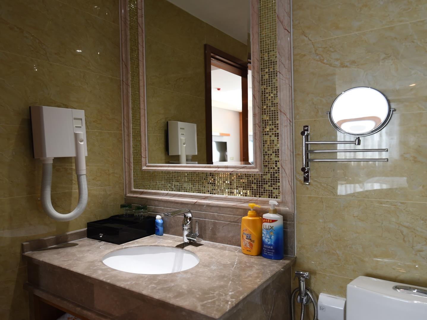 Bolailitai Hotel (Foshan Jinshazhou Jinbotiandi Branch) 3*
