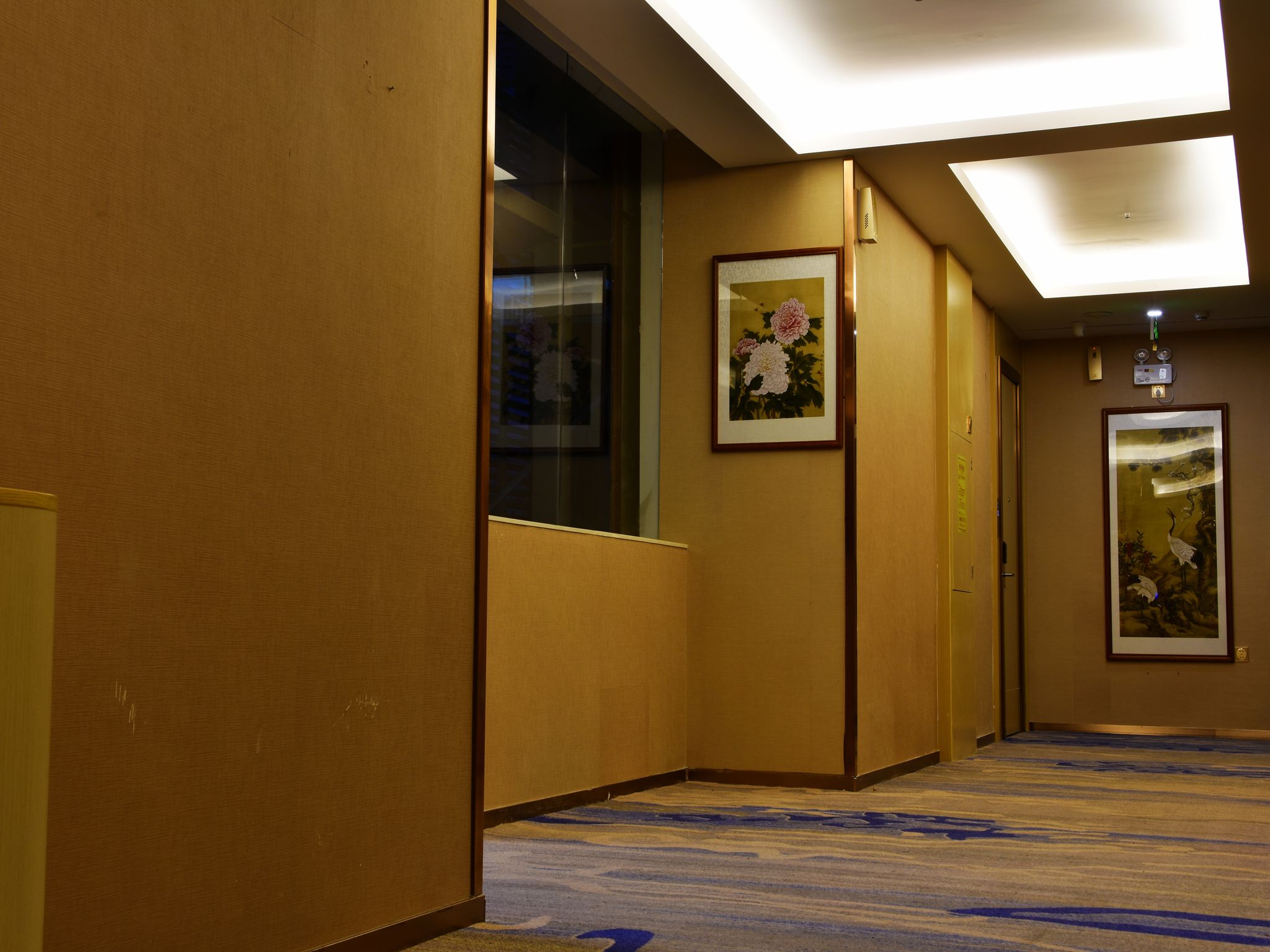 Buckton Boutique Hotel (Shenzhen Dongmen Pedestrian Street Shaibu Subway Station) 2*