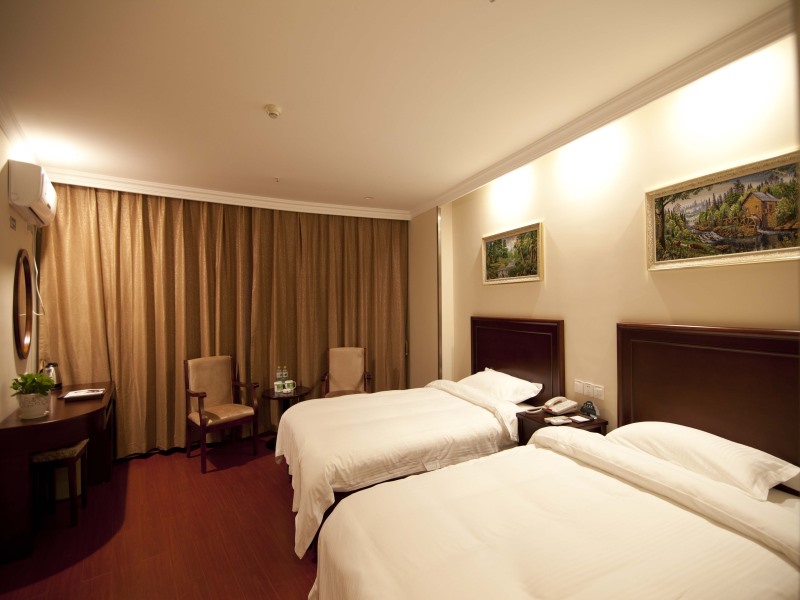 GreenTree Inn Jiangsu Yangzhou Jiangdu Development Zone Daqiao Town Express Hotel 2*