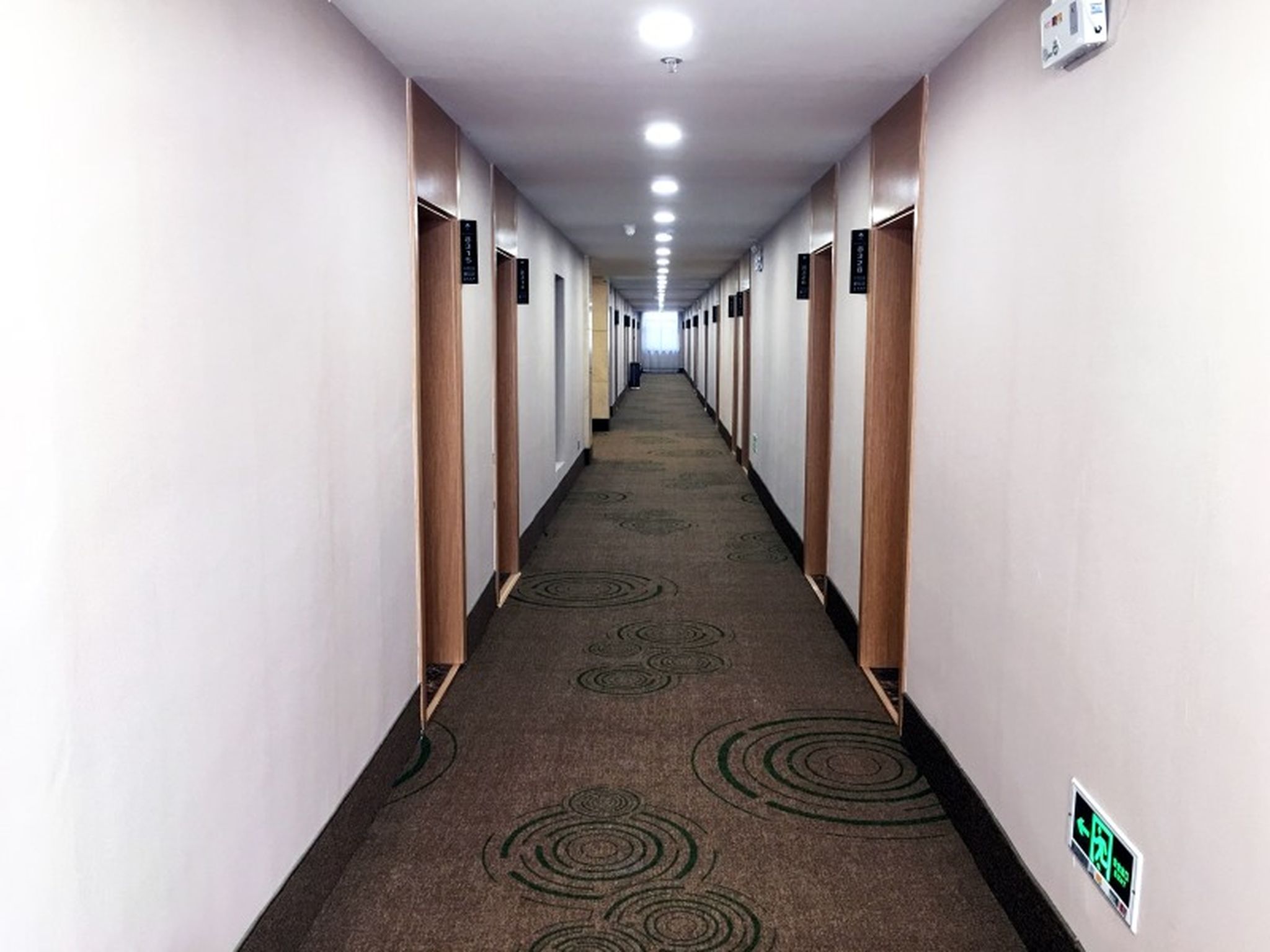 GreenTree Inn Lvliang Xiaoyi City Fuqian Street Hotel 2*