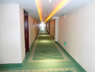 Changchun GreenTree (Heping Avenue Subway Station) 2*