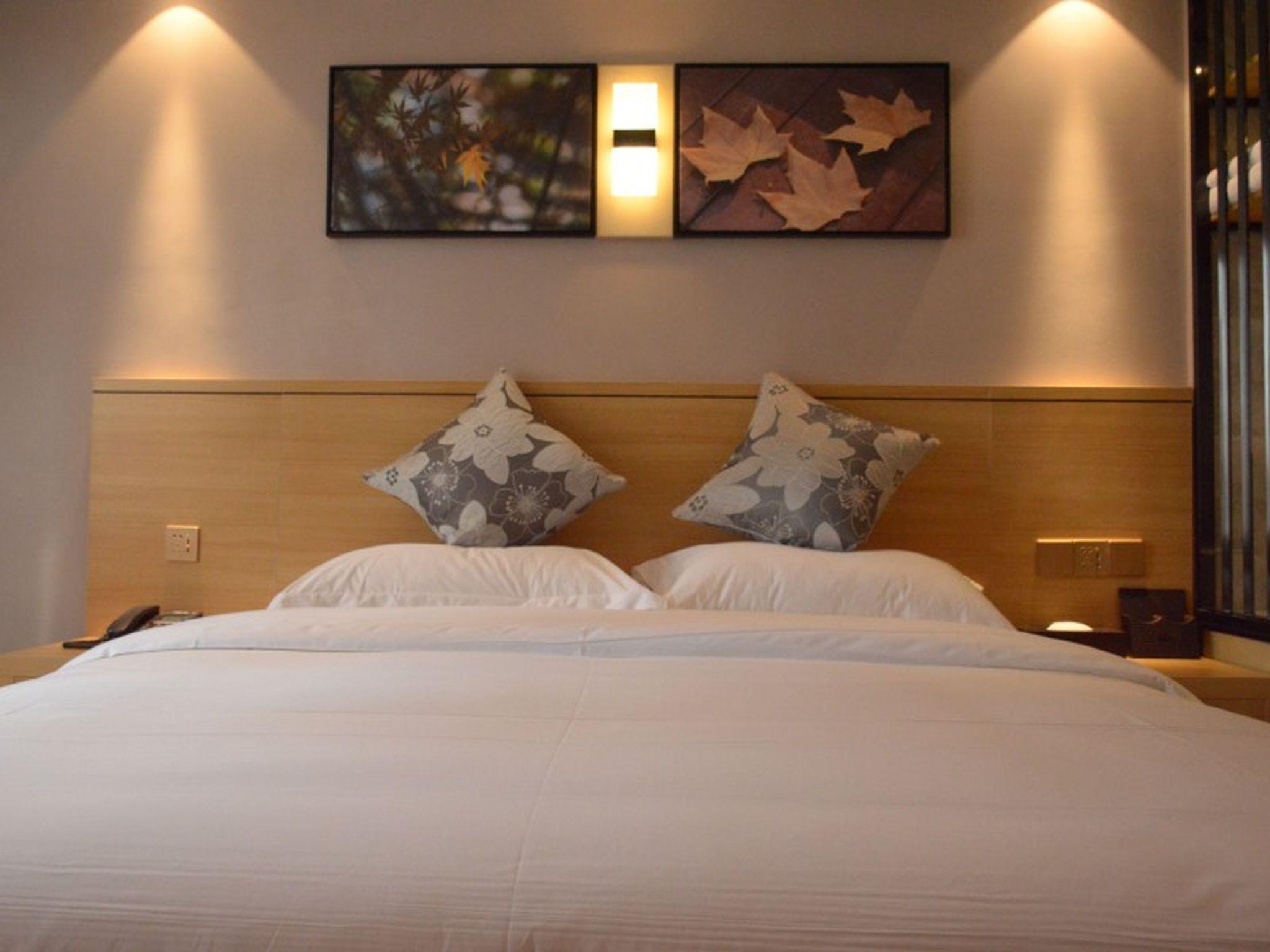 GreenTree Alliance Hotel (Kunming Chuanjin Road Subway Station) 2*