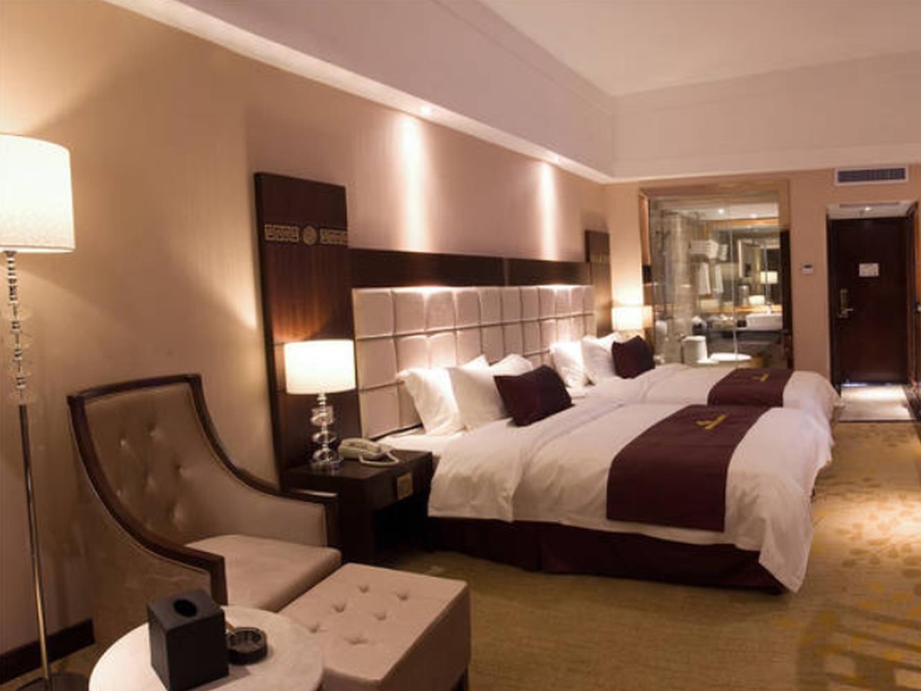 Jinxuan International Hotel (Guilin Railway Station Liangjiang Sihu Branch) 3*