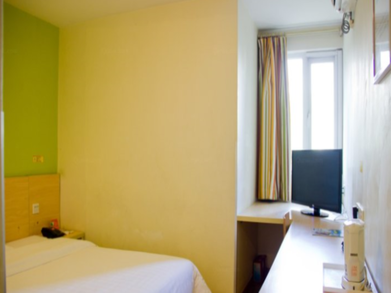 7 Days Inn (Shenzhen Longgang Shuanglong Subway Station ) 2*