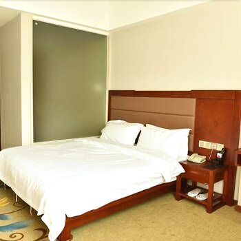 Junhua Hotel (Shantou University Road Branch) 3*