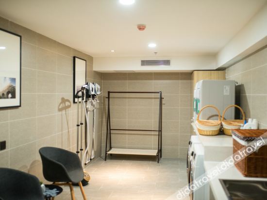 Atour Hotel (Langfang  Wanda Plaza Xichang Road) 4*