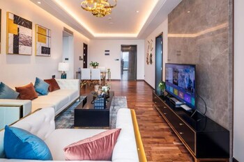 Platinum Stearns Hotel 0*