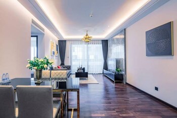 Platinum Stearns Hotel 0*