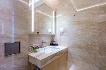 Platinum Stearns Hotel 0*