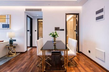 Platinum Stearns Hotel 0*